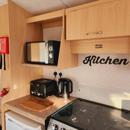 Comfy Caravan On Marine Park Hotel Rhyl Ngoại thất bức ảnh