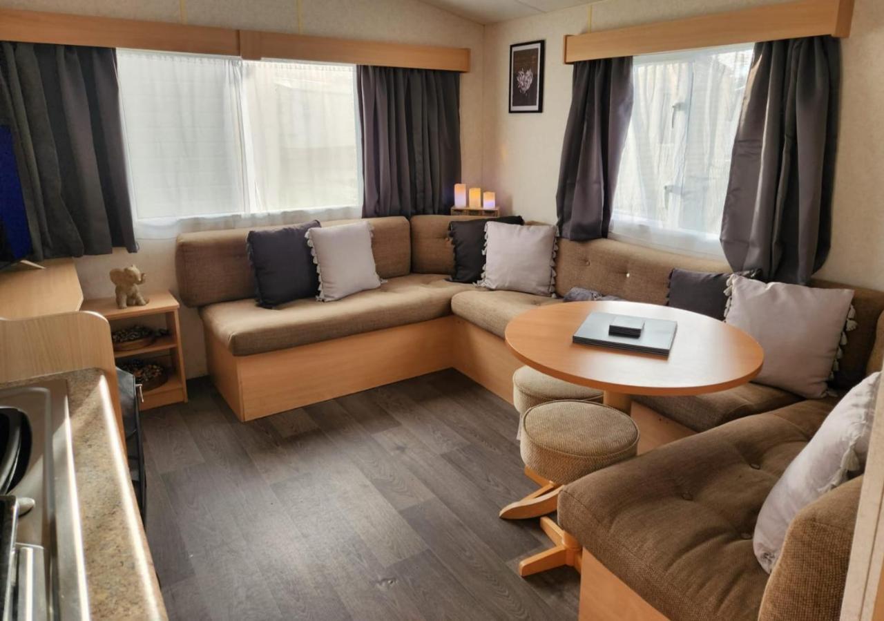 Comfy Caravan On Marine Park Hotel Rhyl Ngoại thất bức ảnh