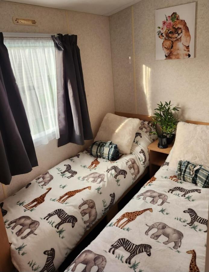 Comfy Caravan On Marine Park Hotel Rhyl Ngoại thất bức ảnh