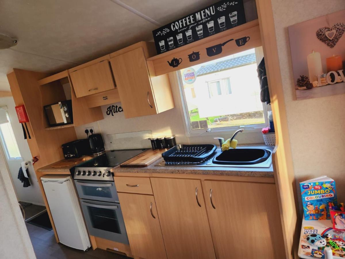 Comfy Caravan On Marine Park Hotel Rhyl Ngoại thất bức ảnh
